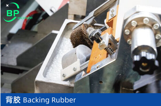 Machine d'emballage automatique de dos de cahier BPBB30L2F avec double alimentateur de couverture et fonctions de colle froide ou de colle chaude pour la reliure de cahiers de lycée